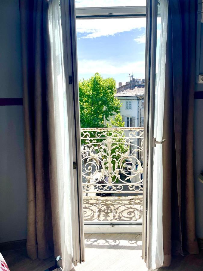 Grand Hotel De La Poste Салон дьо Прованс Екстериор снимка
