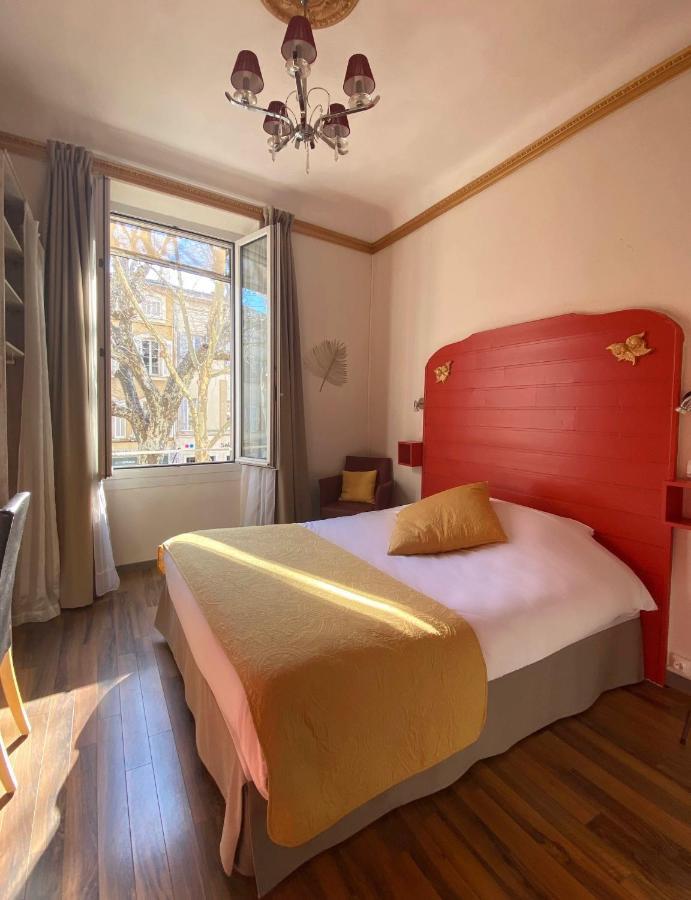 Grand Hotel De La Poste Салон дьо Прованс Екстериор снимка